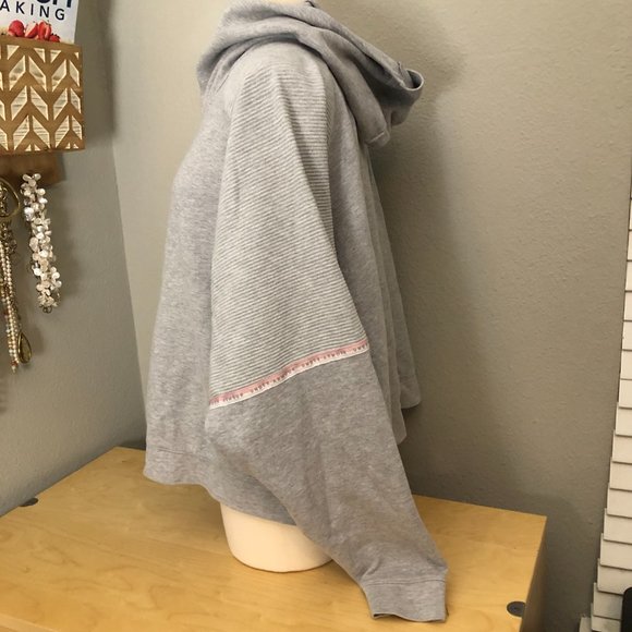 Under Armour Unstoppable Boxy Hooded Sweatshirt - Picture 9 of 12